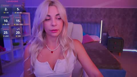 Bella online show from June 2026 08:01:01 PM
