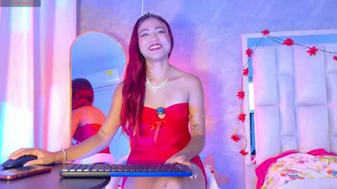 BellaSanderrs online show from April 2026 04:33:01 PM