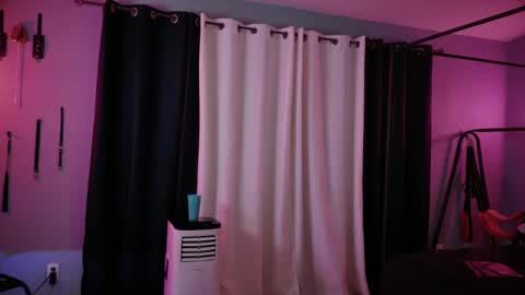 Bellaskeykeeper online show from April 2026 07:00:01 AM