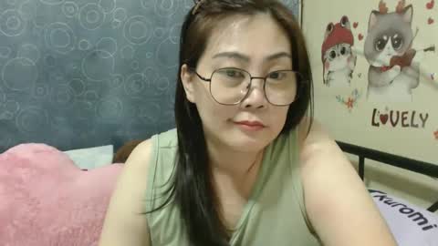 Bella online show from March 2025 11:11:01 PM