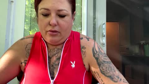 Snapshot of belle_marie chatting on September 2025 08:53:02 PM Belle xx online show from September 2025 08:53:02 PM