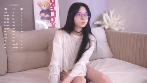 Snapshot of belle_phine chatting on May 2026 06:52:01 AM Bea online show from May 2026 06:52:01 AM