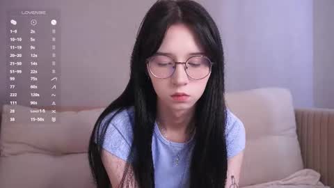 Snapshot of belle_phine chatting on July 2026 06:50:01 AM Bea online show from July 2026 06:50:01 AM