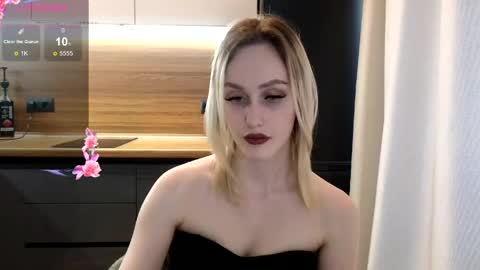 Snapshot of belle_vill chatting on May 2026 12:10:01 PM Belle online show from May 2026 12:10:01 PM