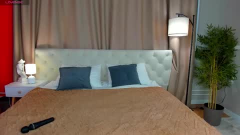 Belle online show from October 2025 09:19:01 AM