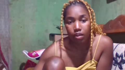 bellemiahXx online show from July 2026 12:11:01 PM