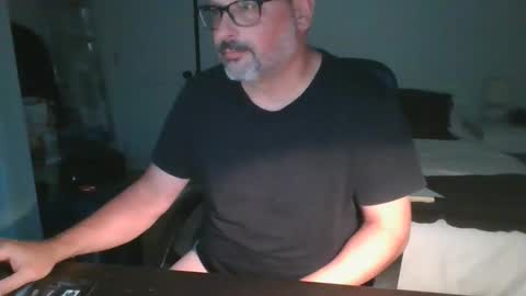 Snapshot of bellequeue19758 chatting on April 2026 10:45:02 AM bellequeue19758 online show from April 2026 10:45:02 AM