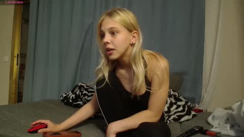 Snapshot of bellezza0 chatting on April 2026 11:51:01 PM bellezza0 online show from April 2026 11:51:01 PM
