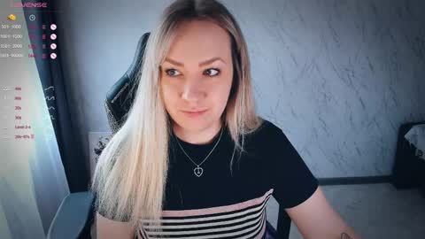 Snapshot of bellezza_ chatting on May 2026 08:09:02 AM Your Annabelle Wolf online show from May 2026 08:09:02 AM