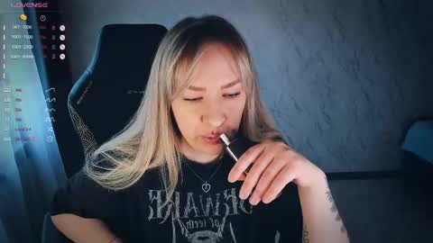 Snapshot of bellezza_ chatting on May 2026 03:50:01 PM Your Annabelle Wolf online show from May 2026 03:50:01 PM