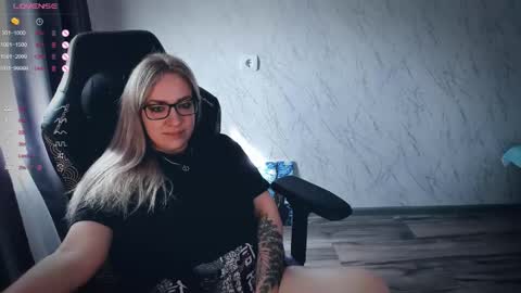 Snapshot of bellezza_ chatting on June 2026 12:53:01 PM Your Annabelle Wolf online show from June 2026 12:53:01 PM