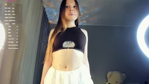 Bella online show from November 2025 06:11:02 PM