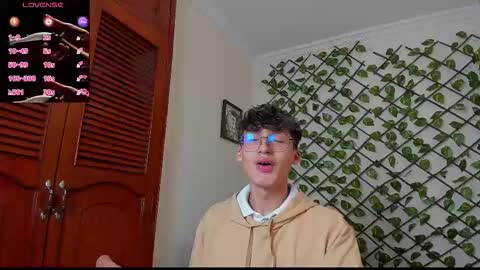 Neon online show from November 2025 12:08:02 PM