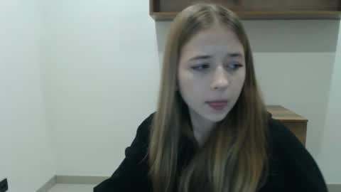 bellochka_ online show from January 2026 05:18:01 PM