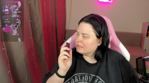 LinaBoo online show from April 2026 07:50:02 AM