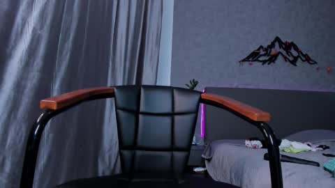 A girl from your  dreams online show from November 2025 04:32:02 PM