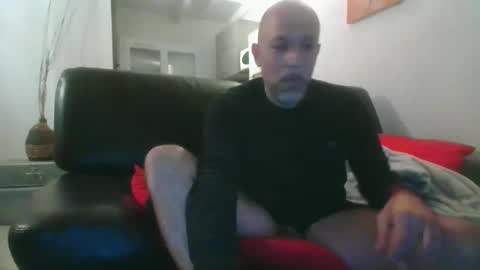 benbare13 online show from November 2025 08:30:01 PM