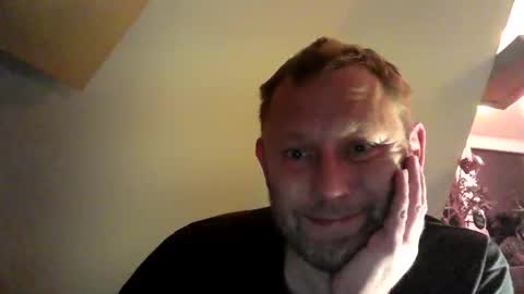 benizio online show from November 2025 08:08:01 PM