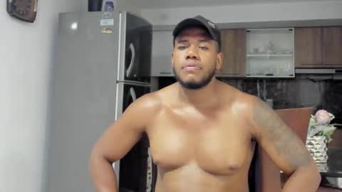 Snapshot of benjaminsr chatting on May 2026 11:23:04 PM BEJAMIN online show from May 2026 11:23:04 PM
