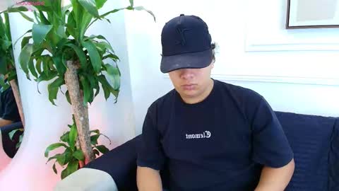 bennett_alejoo online show from October 2025 06:36:01 PM