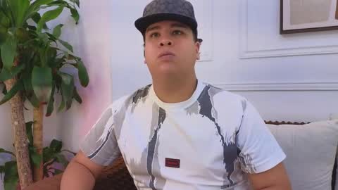 bennett_alejoo online show from April 2026 06:24:02 PM