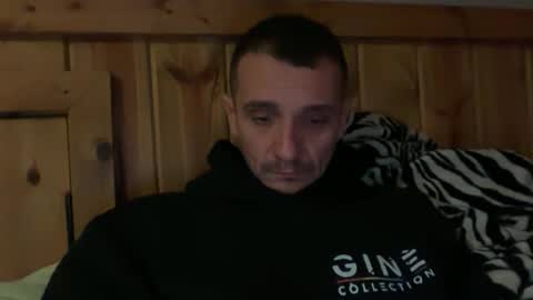 Snapshot of bennymn chatting on February 2026 02:37:02 AM benny and innocentvixon online show from February 2026 02:37:02 AM