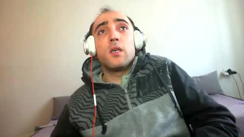 bentish online show from February 2026 12:05:02 PM