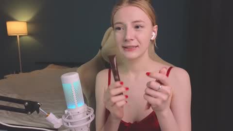 Snapshot of benty_bunny chatting on December 2024 08:05:02 PM Alice online show from December 2024 08:05:02 PM