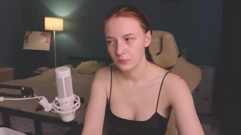 Snapshot of benty_bunny chatting on November 2025 10:17:01 AM Alice online show from November 2025 10:17:01 AM