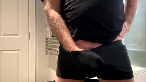 Snapshot of benz10001 chatting on November 2025 04:12:02 PM benz10001 online show from November 2025 04:12:02 PM