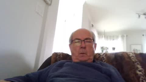 bernard1102 online show from October 2025 01:29:01 PM