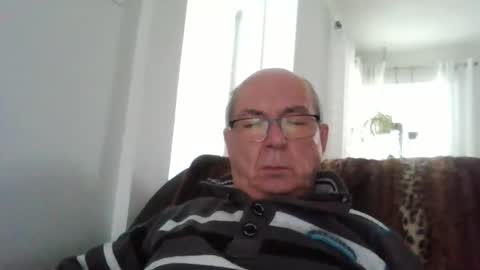 bernard1102 online show from March 2026 01:39:01 PM