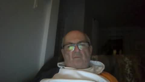 bernard1102 online show from April 2026 12:45:01 AM