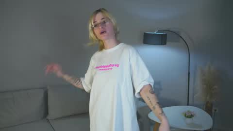 Snapshot of berneicemcqueeney chatting on December 2025 10:57:02 AM berneicemcqueeney online show from December 2025 10:57:02 AM