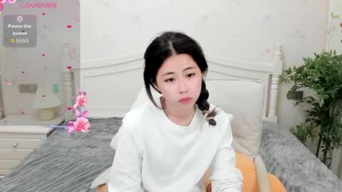 berniceafra online show from April 2026 08:32:01 PM