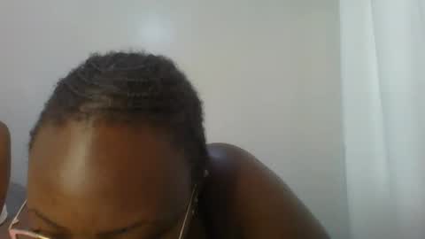 Snapshot of berries_lee chatting on March 2025 08:52:01 AM berries_lee online show from March 2025 08:52:01 AM