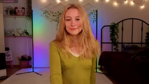 Hi Im NikaComing back online on Monday 3 online show from May 2026 05:27:02 AM