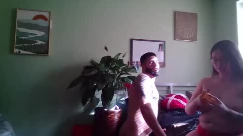 Snapshot of besosypasion chatting on November 2025 06:43:02 PM besosypasion online show from November 2025 06:43:02 PM