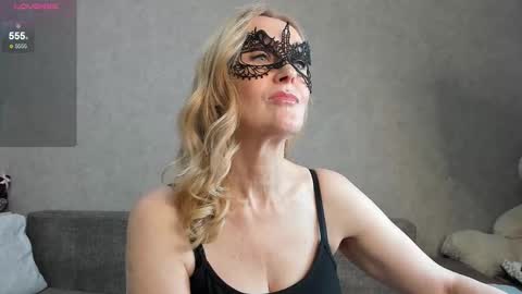 Snapshot of best__angelica chatting on November 2025 01:13:02 PM best__angelica online show from November 2025 01:13:02 PM