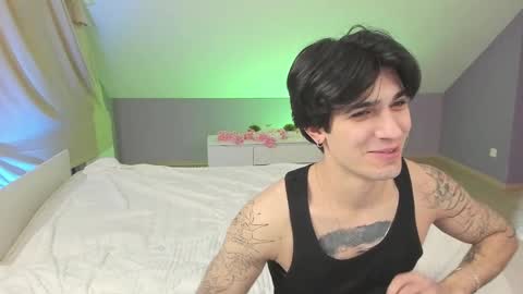 Danny and Kira online show from February 2025 09:15:02 AM