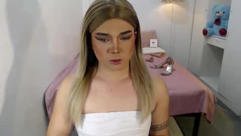 Snapshot of bestgirljulia chatting on September 2025 05:20:02 AM bestgirljulia online show from September 2025 05:20:02 AM