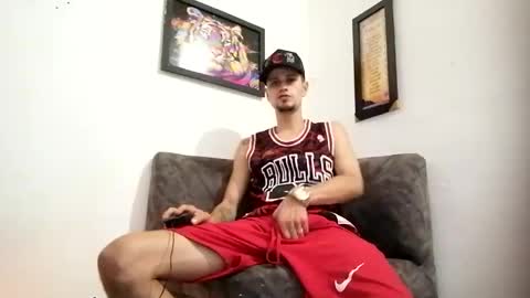 Andres online show from February 2025 10:53:01 PM