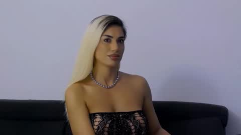 Snapshot of bethierusse chatting on October 2025 04:34:02 AM bethierusse online show from October 2025 04:34:02 AM