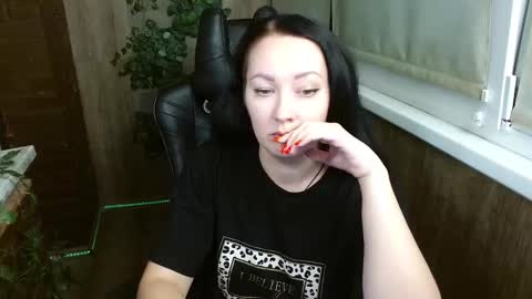 Snapshot of betty_luss chatting on September 2025 06:40:01 PM Sia online show from September 2025 06:40:01 PM