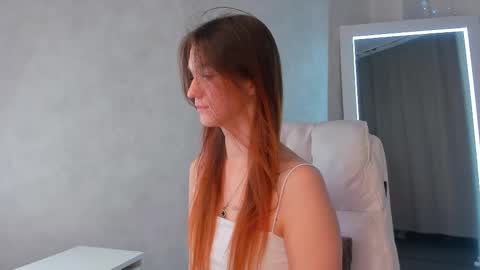 Snapshot of betty_nicolsson chatting on October 2025 09:51:01 AM Eva online show from October 2025 09:51:01 AM