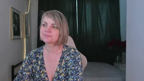 Snapshot of bettygibsonn chatting on April 2026 08:39:02 AM Betty online show from April 2026 08:39:02 AM