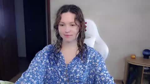 Snapshot of bettystar_ chatting on September 2025 07:24:02 PM Betty online show from September 2025 07:24:02 PM