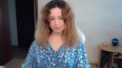 Snapshot of bettystar_ chatting on September 2025 02:07:02 PM Betty online show from September 2025 02:07:02 PM