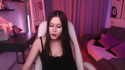 Snapshot of bety_white chatting on June 2026 07:42:01 AM Katie online show from June 2026 07:42:01 AM