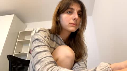 Snapshot of beulahweikert chatting on May 2026 05:21:02 PM Lina online show from May 2026 05:21:02 PM
